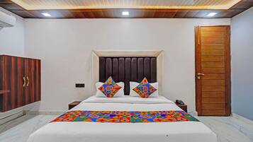 Deluxe-Zimmer | Bettwäsche aus ägyptischer Baumwolle, hochwertige Bettwaren, Zimmersafe