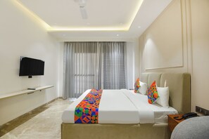 Egyptian cotton sheets, premium bedding, in-room safe, free WiFi - FabHotel Ivory Leaf- Nr Artemis Hospital Gurgaon (Gurugram)