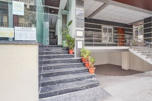 Property entrance - Via Morning Glory (Bangalore)