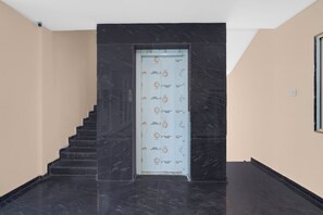 Lift - Via Morning Glory (Bangalore)