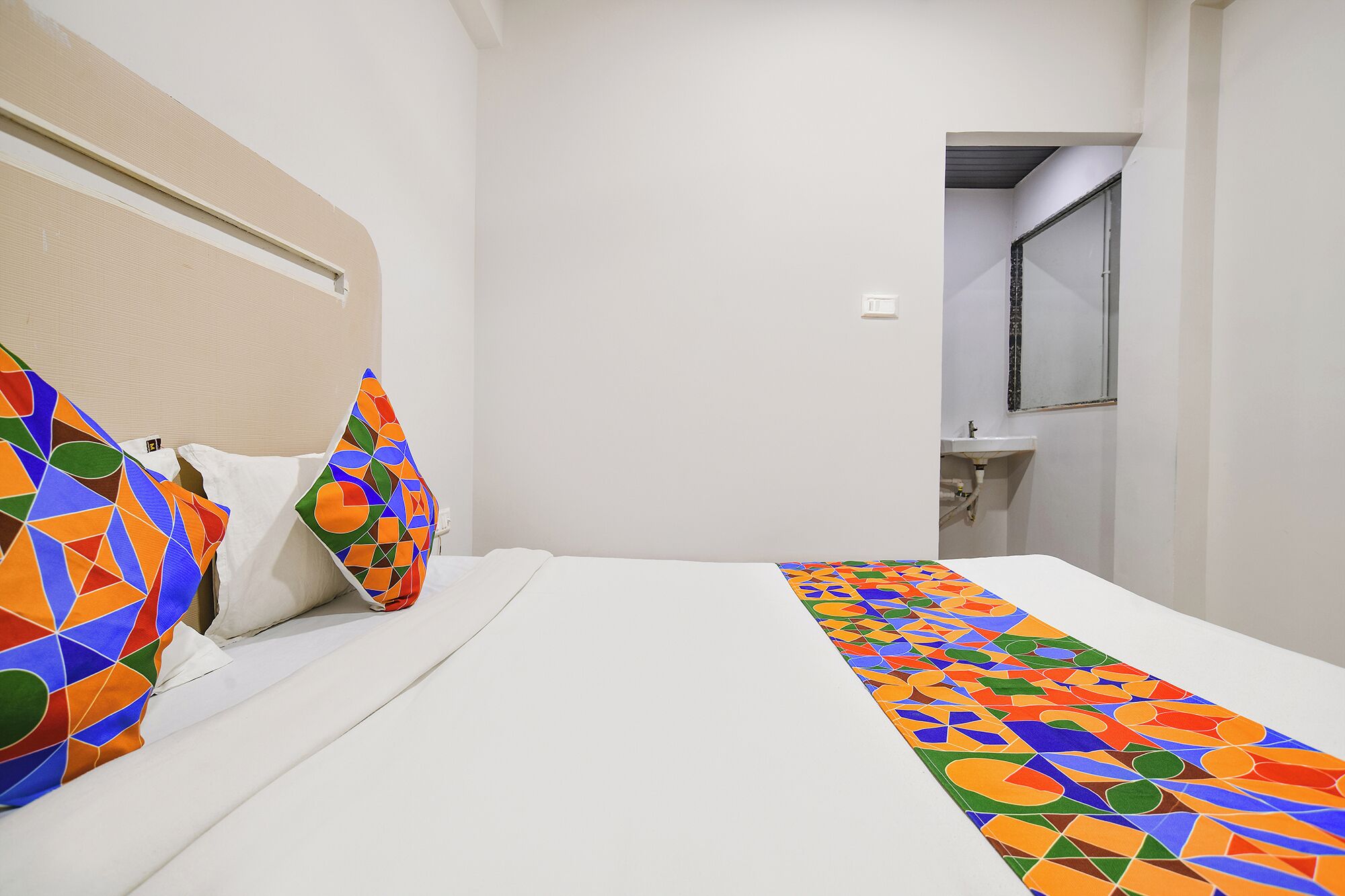 Egyptian cotton sheets, premium bedding, in-room safe, free WiFi