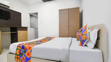 Egyptian cotton sheets, premium bedding, in-room safe, free WiFi