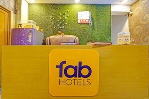 Reception - Fabhotel The Jumbo Stay (Kolkata)
