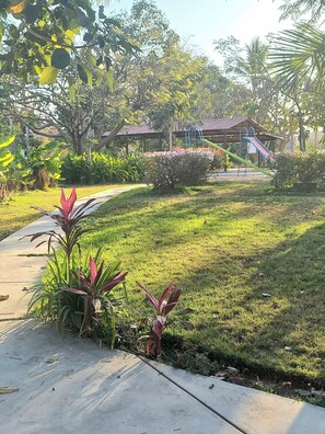 Property grounds - Oasis Vallarta private jacuzzi, shared pool, 24/7 security 5 min airport/Conv Ct (Puerto Vallarta)