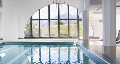 Schöne Wohnung für 4 Leute mit Pool, W-LAN, TV, Balkon, Haustiere erlaubt und Panoramablick