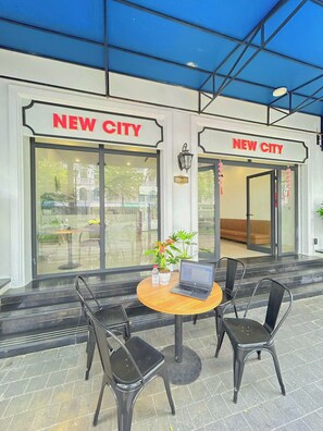 Terrace/patio - New City Homestay - Grand World Phu Quoc (Phu Quoc)