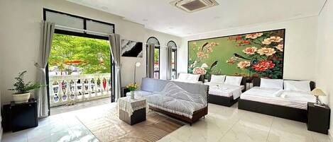 Family Room | Free WiFi