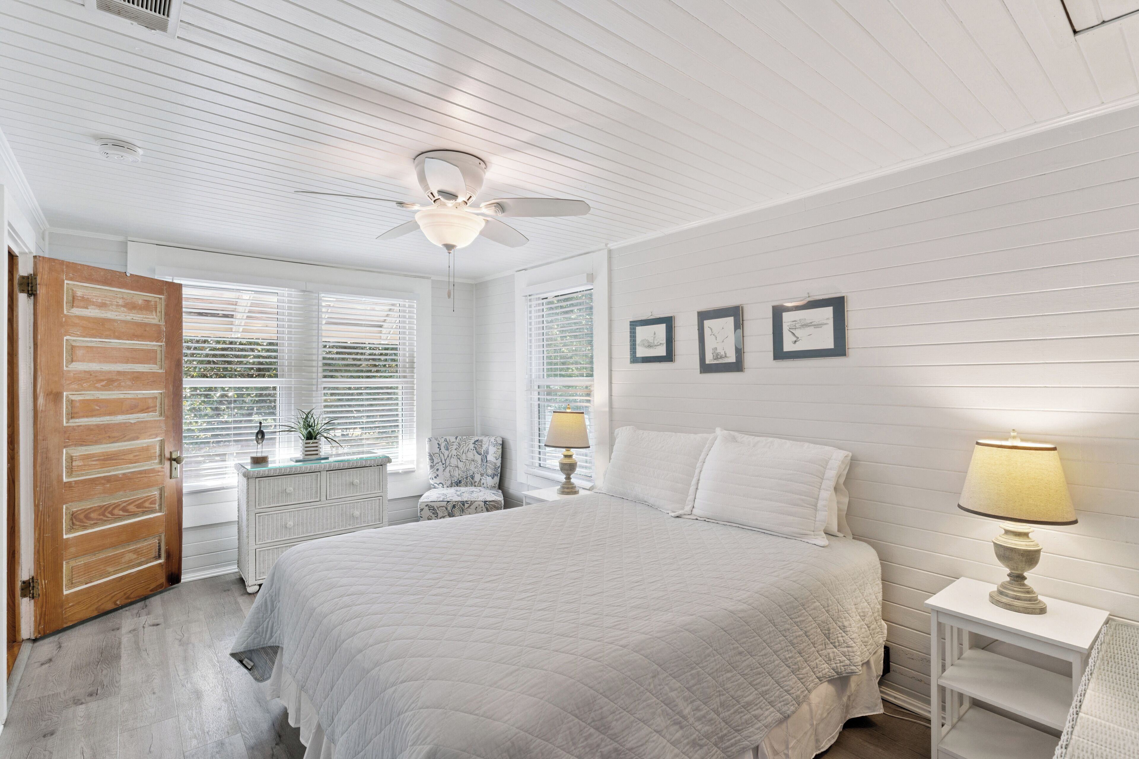 2 bedrooms, iron/ironing board, free WiFi