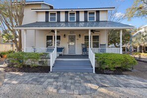 Exterior - Walk to Beach | Sleeps 6 | Cozy Front Porch (Saint Simons Island)