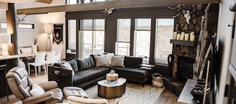 The Emberwood Chalet At The Running Y