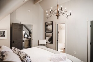 Una scrivania, ferro/asse da stiro, Wi-Fi