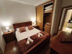 2 bedrooms, iron/ironing board, WiFi, bed sheets - Nilia – Apartment with incredible sea view (Caniço)