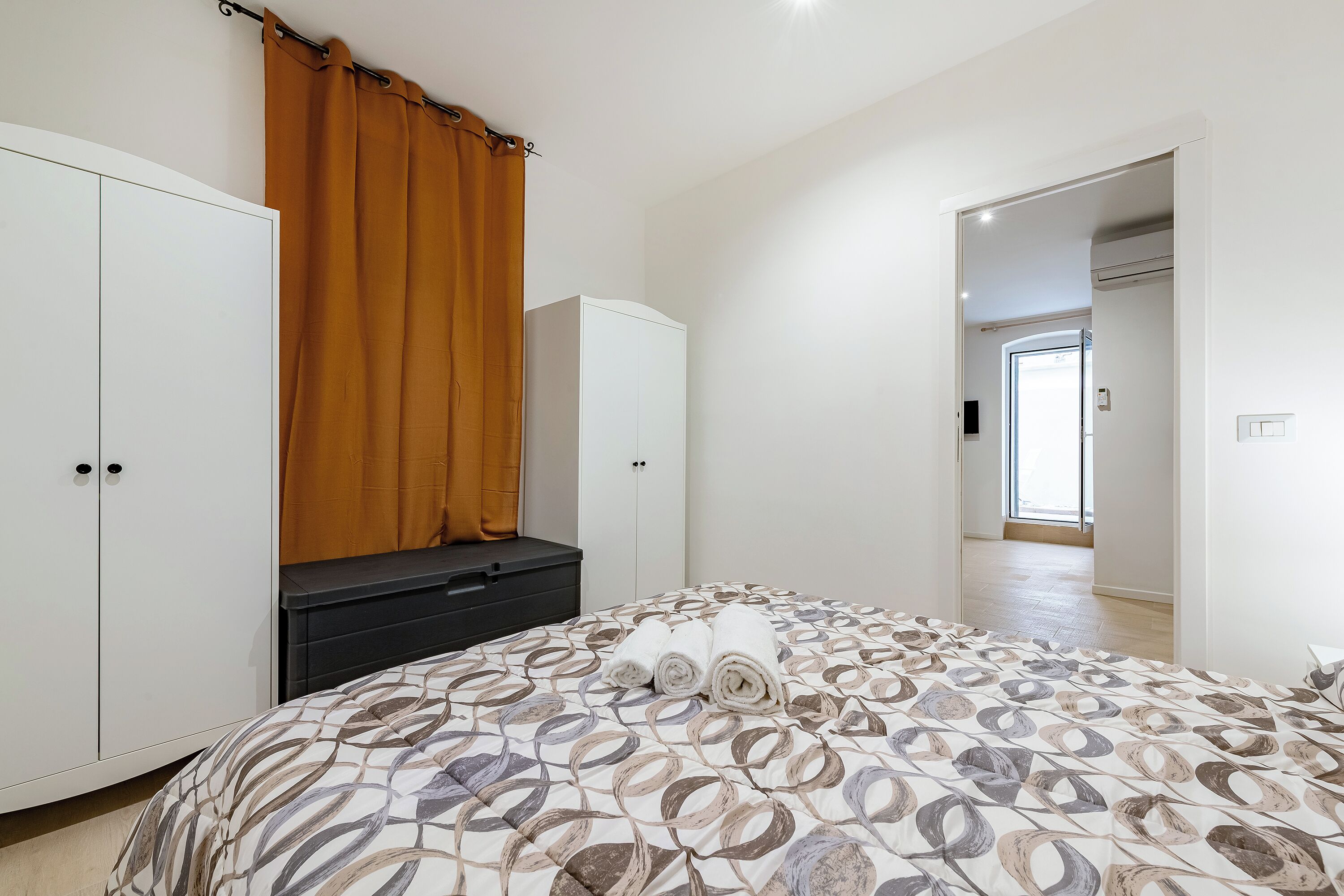 Appartement familial, plusieurs chambres (Dimora Lucia Bari) | 1 chambre, fer et planche à repasser, accès au Wi-Fi (inclus)