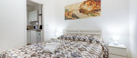 Familie appartement, meerdere slaapkamers (Dimora Lucia Bari) | 1 slaapkamer, een strijkplank/strijkijzer, gratis wifi, beddengoed