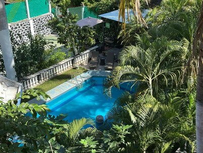 Family Quinta with swimming pool, air conditioning, private garden, basketball court,