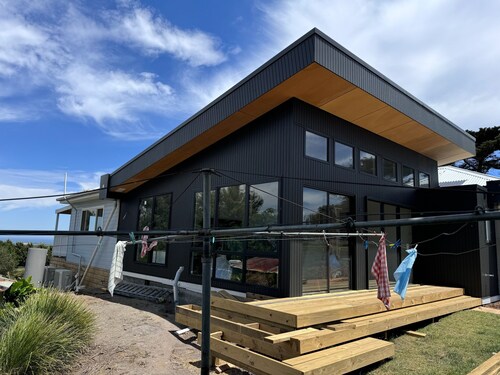 Kilcunda beach house in the hills - sleeps 11