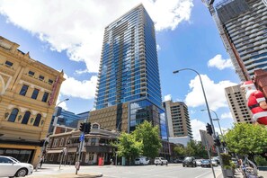 Exterior - Cloudline City Stay Victoria Tower CBD (Adelaide)