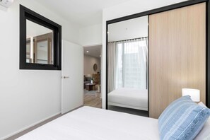 1 bedroom, travel cot, WiFi, bed sheets - Cloudline City Stay Victoria Tower CBD (Adelaide)