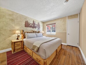 2 多间卧室、免费 WiFi、床单