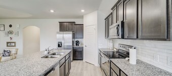Charming 3BR/2BA Retreat w/ Pool Near Dining, Shopping & HEB Family-Friendly!