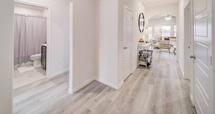 Charming 3BR/2BA Retreat w/ Pool Near Dining, Shopping & HEB Family-Friendly!