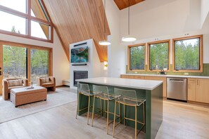 Interior - Luxury A-Frame • Fire Pit • Hot Tub • EV charger • 4 Acres (Bend)