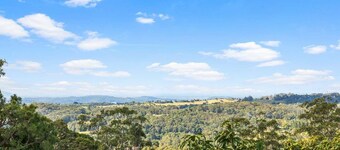 Blackall Bliss Near Flaxton Gardens, 5 mins to Pub