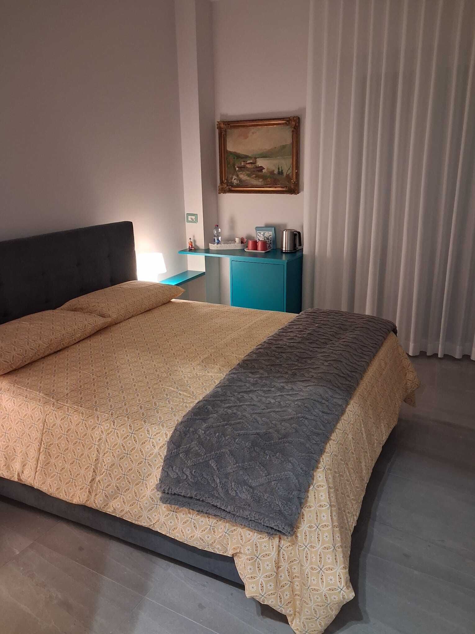 Iron/ironing board, Internet, bed sheets