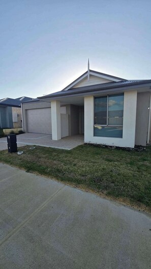 Exterior - Large bedrooms with bathrooms in each room! (Haynes)