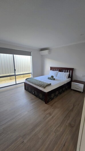 Tabla de planchar con plancha y wifi 