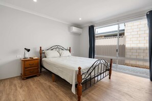 مكواة/لوح كي وواي فاي وملاءات أسرّة وتسهيلات لدخول الكراسي المتحركة