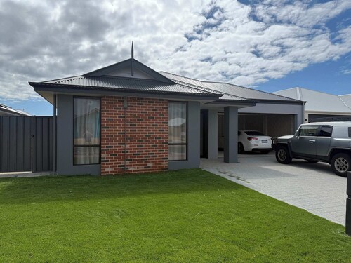 Milbridge Getaway with a bathroom in each room!