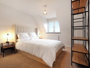 5 bedrooms, free WiFi