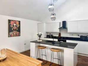 Dishwasher, high chair