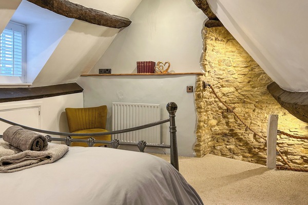 Double bedroom | Hailey Hamlet Cottage, Chipping Norton