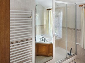 Towels - 1 bedroom accommodation in Coverack (Coverack)