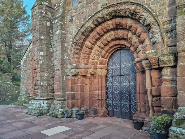 تفاصيل الفندق من الخارج