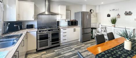 Lavavajillas y periquera