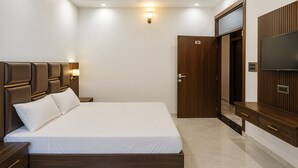 14 bedrooms, WiFi, bed sheets - Hotel Empress Grand, 2.5km from Taj Mahal (Agra)