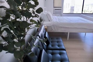 1 camera, ferro/asse da stiro, Wi-Fi
