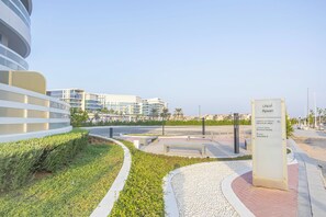 Exterior - 327 Bloomfields Magnificent 1BR Ajwan  (Madinat Zayed)