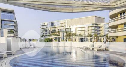 327 Bloomfields Magnificent 1BR Ajwan