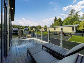 Terrace/patio - Scenic Lodge, complete with hot tub and spectacular views of the Ochil Hills. (Auchterarder)