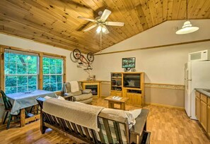TV, fireplace, DVD player - Inviting Cabin Retreat with a Private Hot Tub in Bryson City, North Carolina (Bryson City)