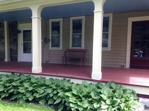 Exterior detail - Five-Bedroom Private Mansion for Rent near Lake Dunmore, Vermont (Brandon)