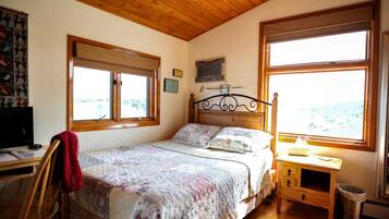 1 bedroom, in-room safe, desk, iron/ironing board