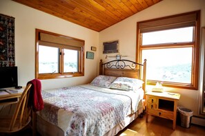 1 bedroom, in-room safe, desk, iron/ironing board