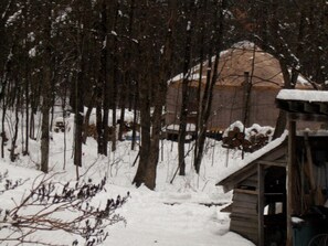 Property grounds - Off-the-Grid Yurt Rental in the Secluded Countryside of Thetford Center, Vermont (Thetford)