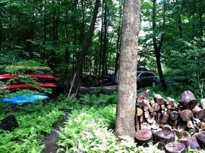Property grounds - Off-the-Grid Yurt Rental in the Secluded Countryside of Thetford Center, Vermont (Thetford)