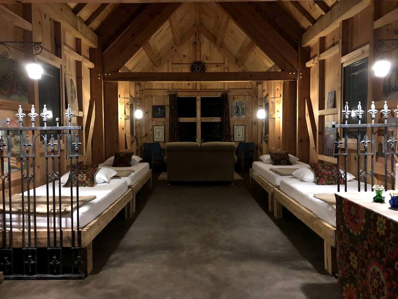 4 bedrooms, bed sheets